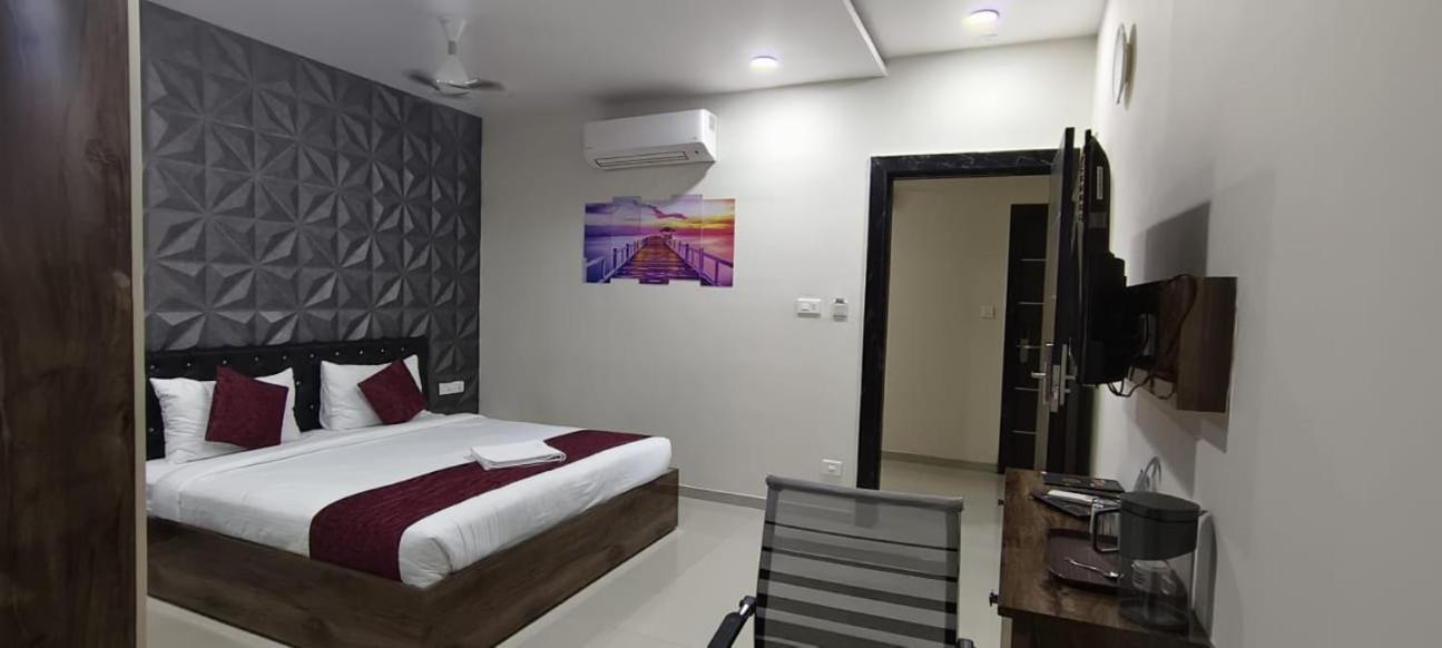 Hotel Vaishnavi Grand Mirialguda Luaran gambar